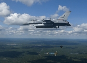 开云-草皮的尖叫与王冠的加冕，一场冷门如何托起一颗无畏之心