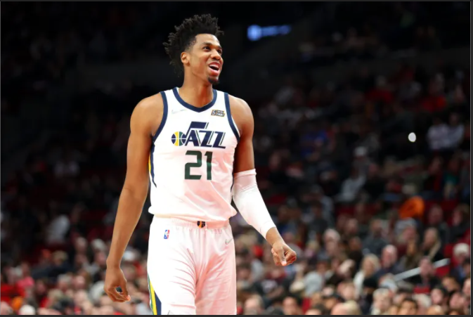 包含篮网遗憾止步首轮，未来何去何从？的词条