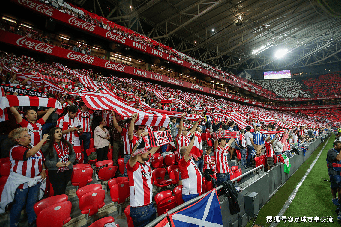 包含拜仁慕尼黑迎战曼城，胜者晋级下一轮的词条