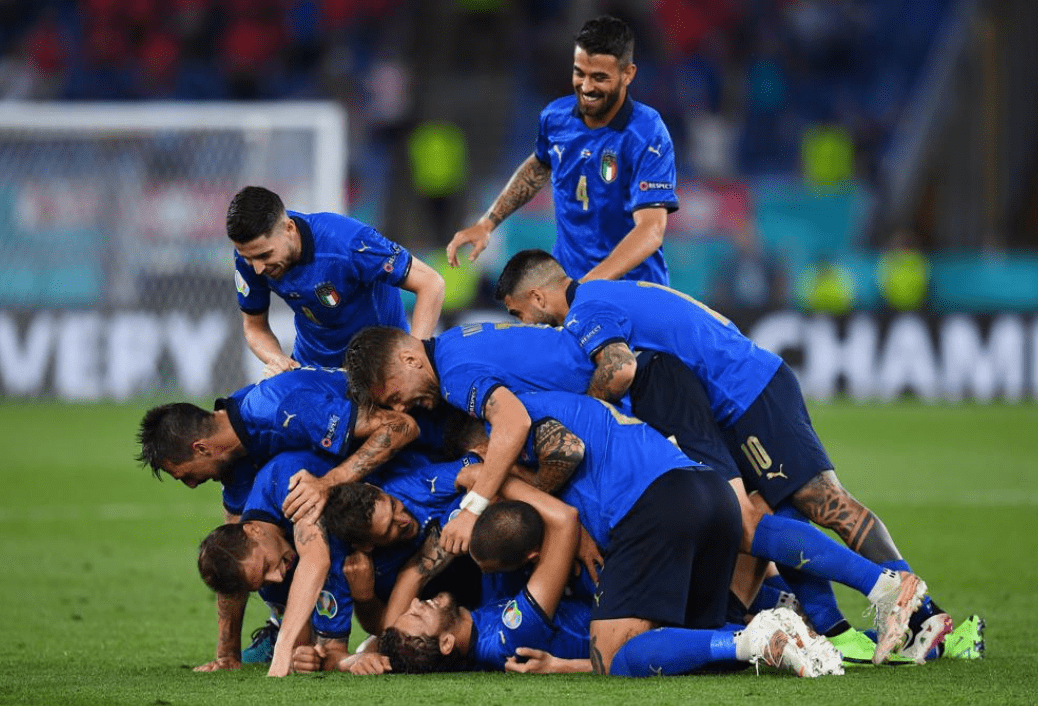 即时盘口小组赛落幕，强队悉数晋级