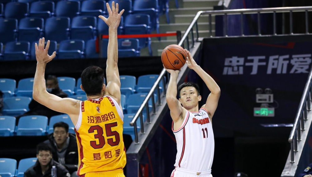 关于山西队力克广东队，武切维奇高光表现的信息