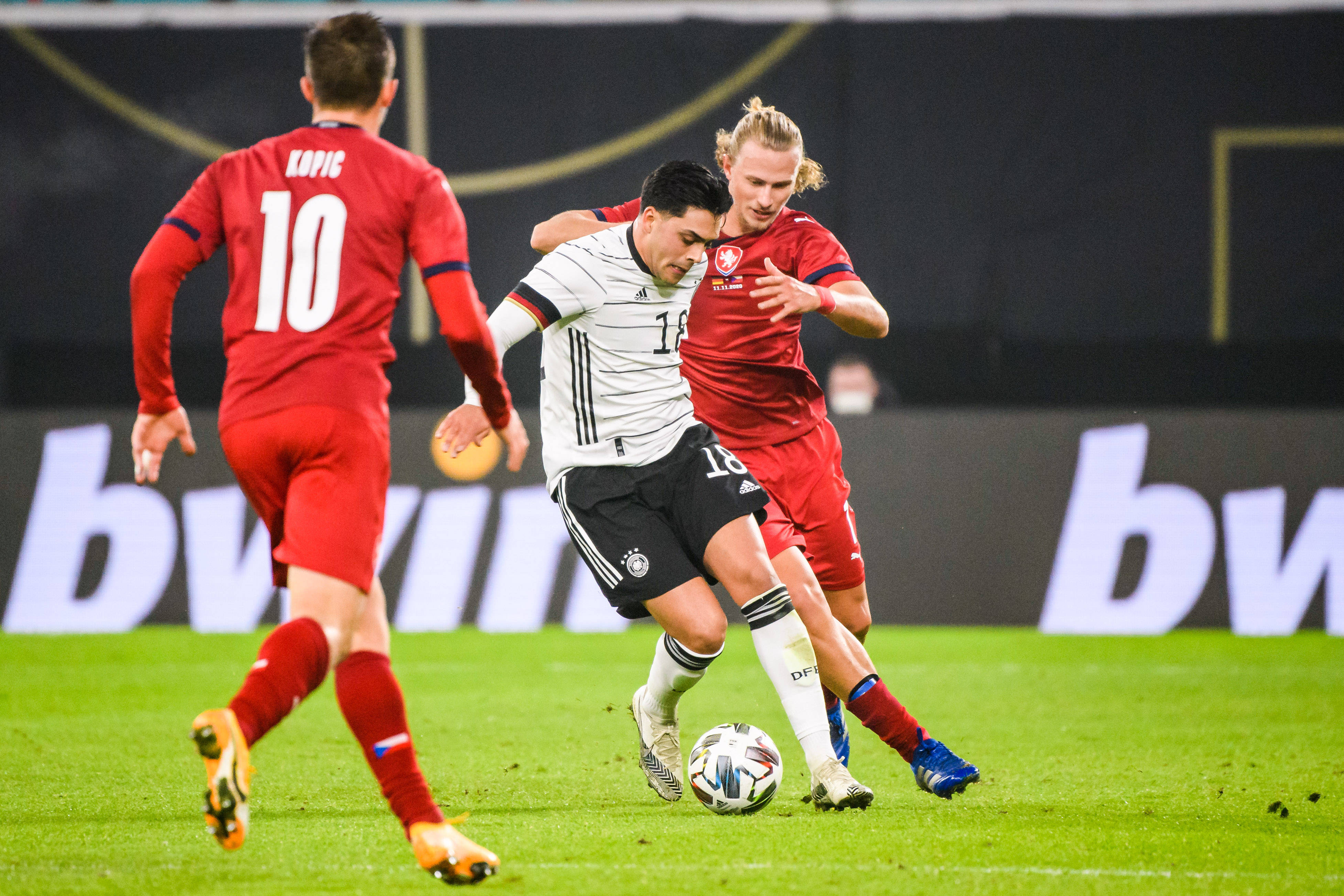 捷法之战：捷克与法国将在场上展开激烈较量