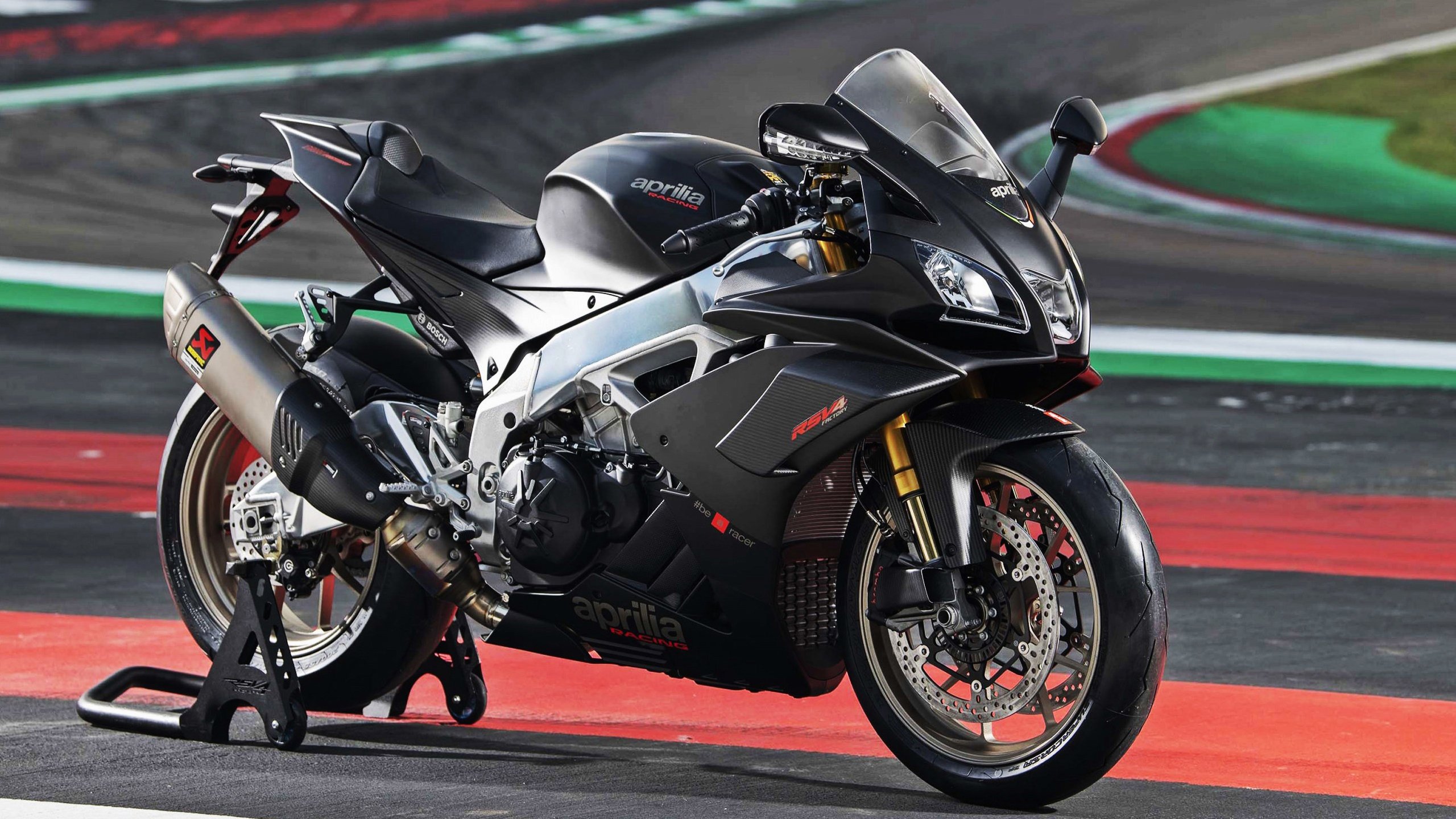 当猎豹筑起围墙,欧联杯希腊对阵拉齐奥,弗拉霍维奇如何用防守颠覆认知