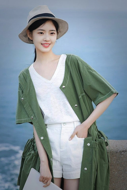 霍勒迪关键先生本色尽显,尼克斯客场力擒灰熊夺胜